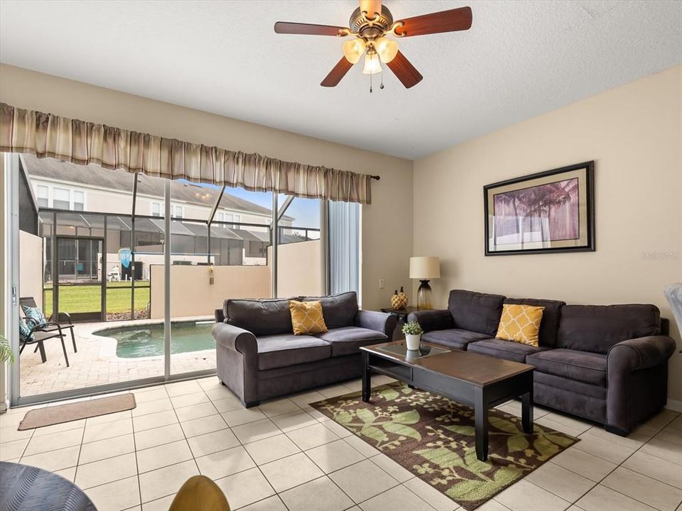 Active With Contract: $300,000 (3 beds, 3 baths, 1440 Square Feet)