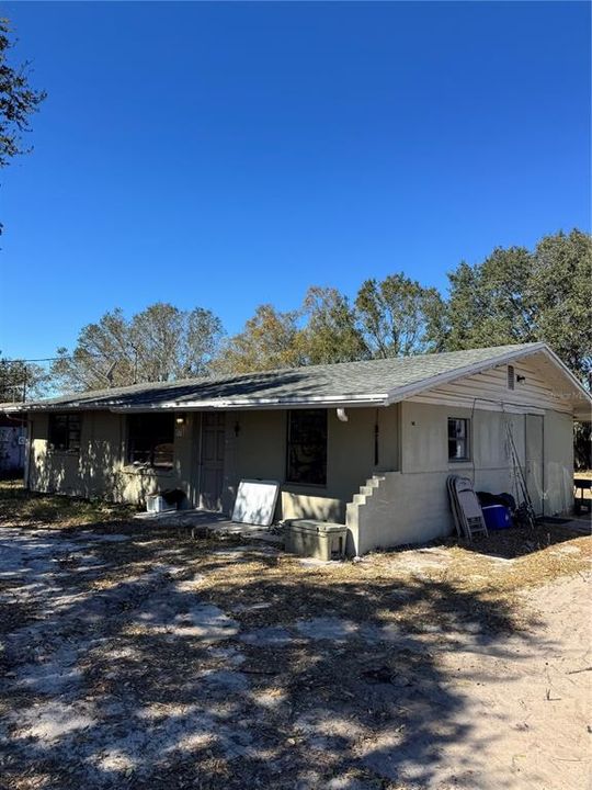 For Sale: $199,999 (3 beds, 1 baths, 973 Square Feet)