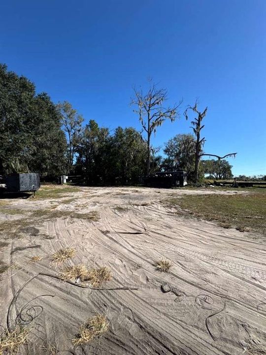 待售: $220,000 (3 贝兹, 1 浴室, 973 平方英尺)