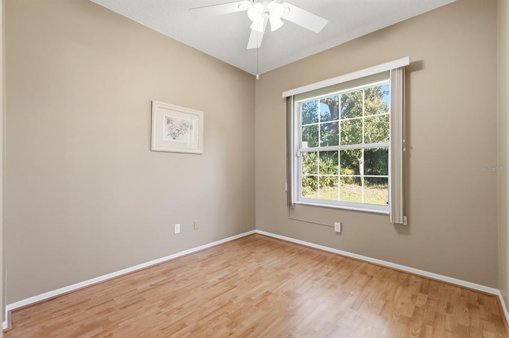 На продажу: $299,000 (3 спален, 2 ванн, 1369 Квадратных фут)