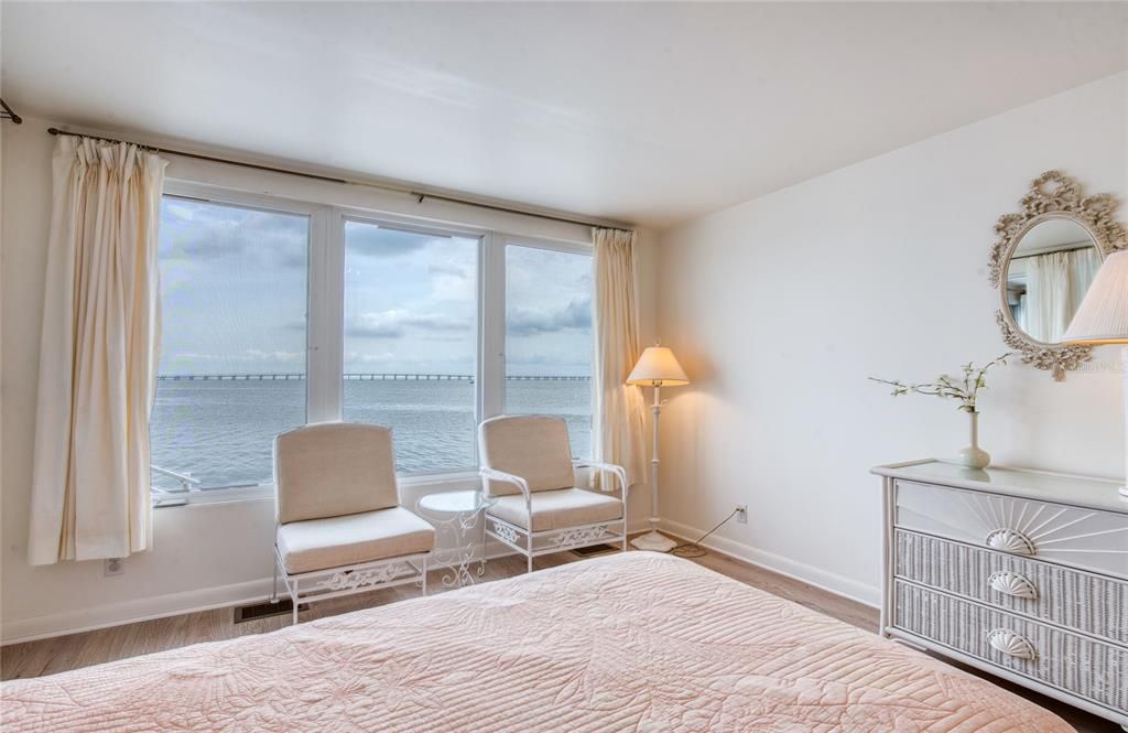 待售: $380,000 (2 贝兹, 2 浴室, 1380 平方英尺)