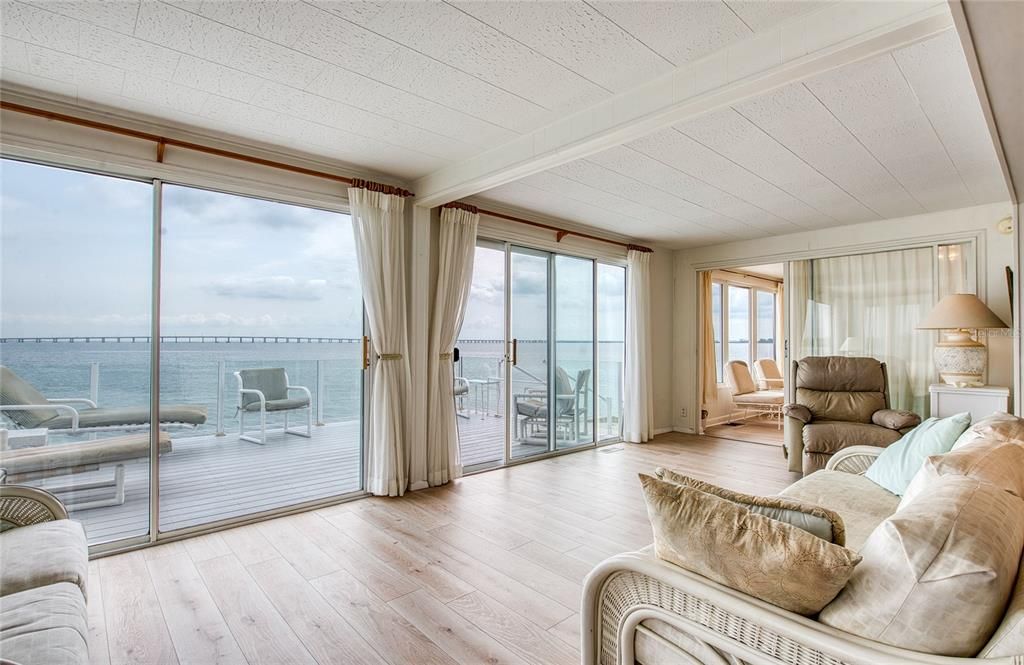 待售: $380,000 (2 贝兹, 2 浴室, 1380 平方英尺)