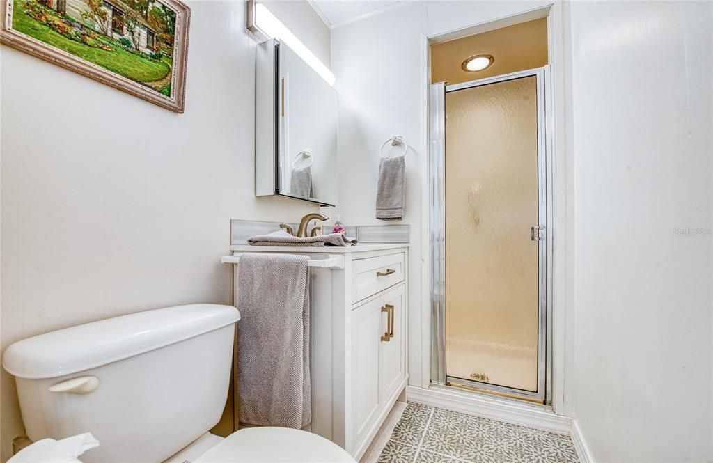 待售: $380,000 (2 贝兹, 2 浴室, 1380 平方英尺)