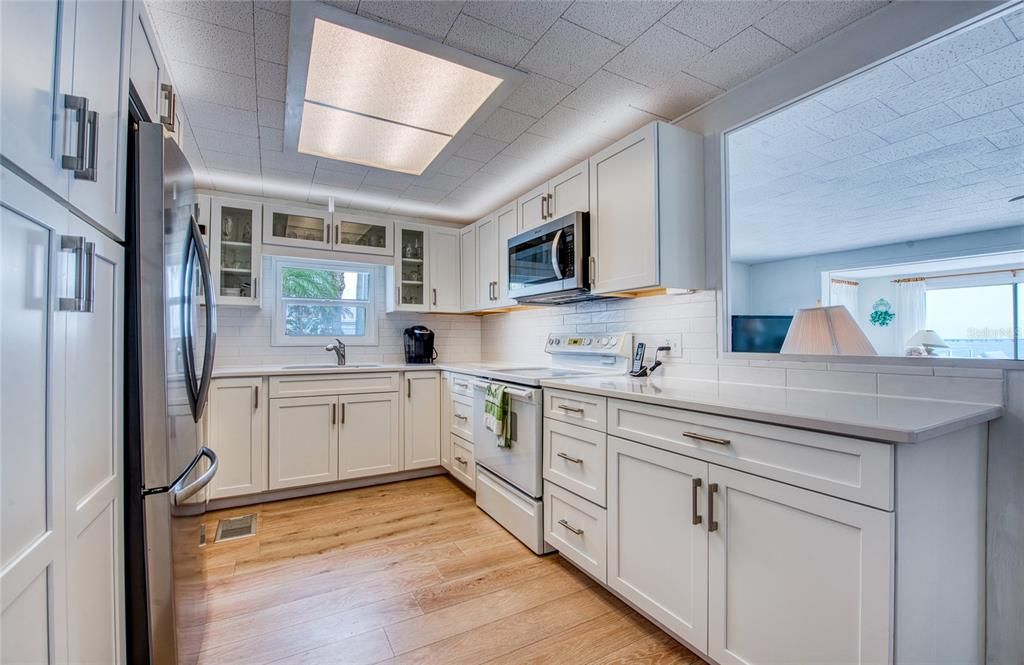 待售: $380,000 (2 贝兹, 2 浴室, 1380 平方英尺)