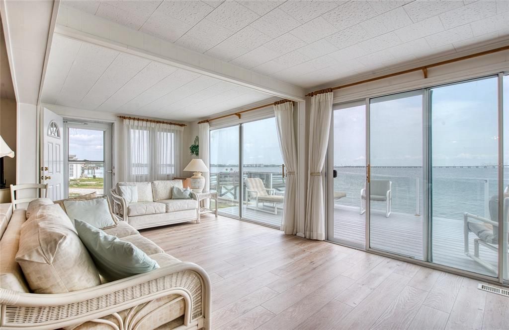 待售: $380,000 (2 贝兹, 2 浴室, 1380 平方英尺)