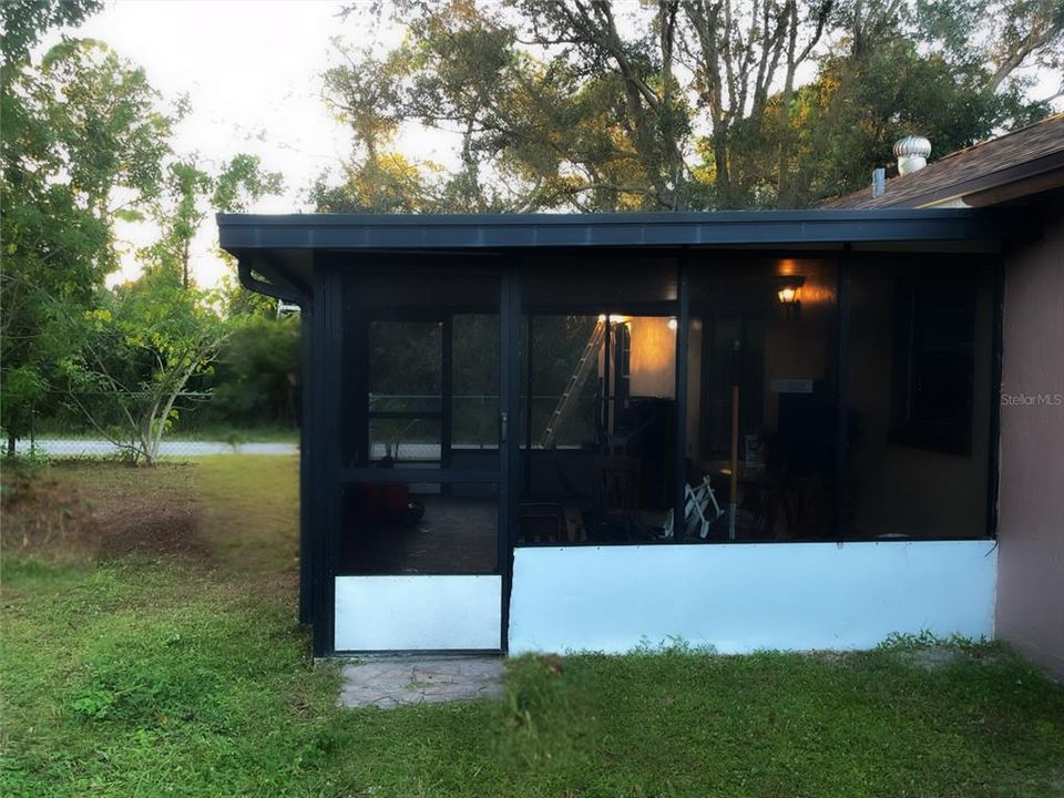 For Sale: $240,000 (3 beds, 2 baths, 1100 Square Feet)