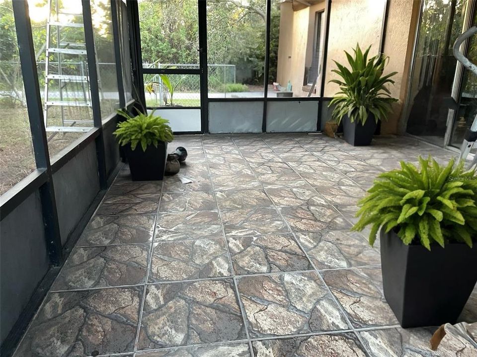 For Sale: $240,000 (3 beds, 2 baths, 1100 Square Feet)