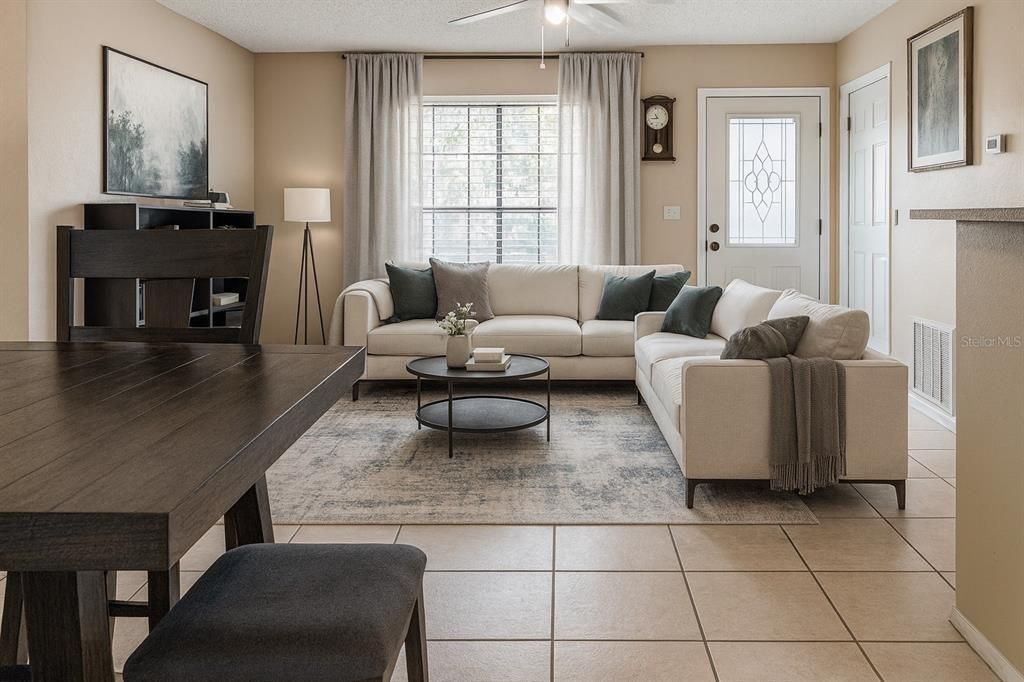 For Sale: $240,000 (3 beds, 2 baths, 1100 Square Feet)