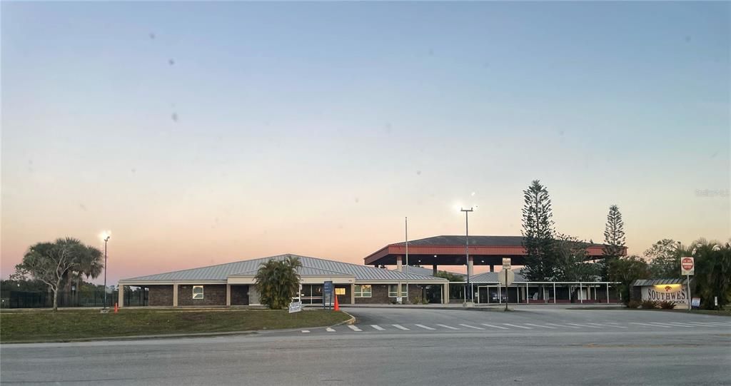 For Sale: $240,000 (3 beds, 2 baths, 1100 Square Feet)