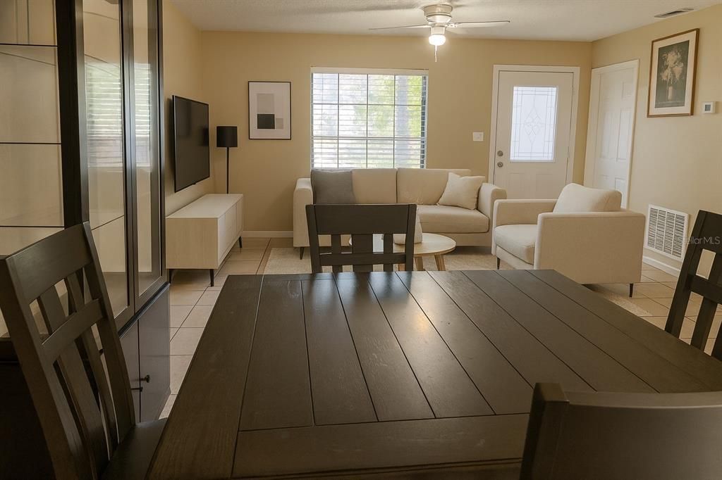 For Sale: $240,000 (3 beds, 2 baths, 1100 Square Feet)