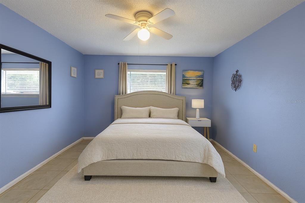 For Sale: $240,000 (3 beds, 2 baths, 1100 Square Feet)