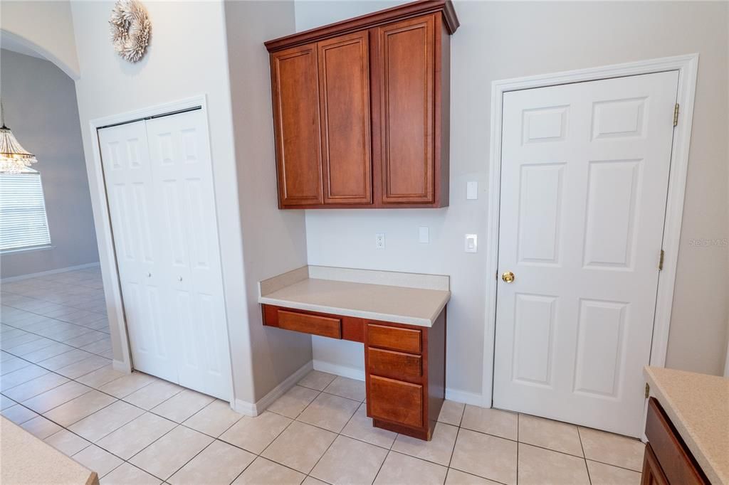 For Sale: $650,000 (5 beds, 3 baths, 2897 Square Feet)