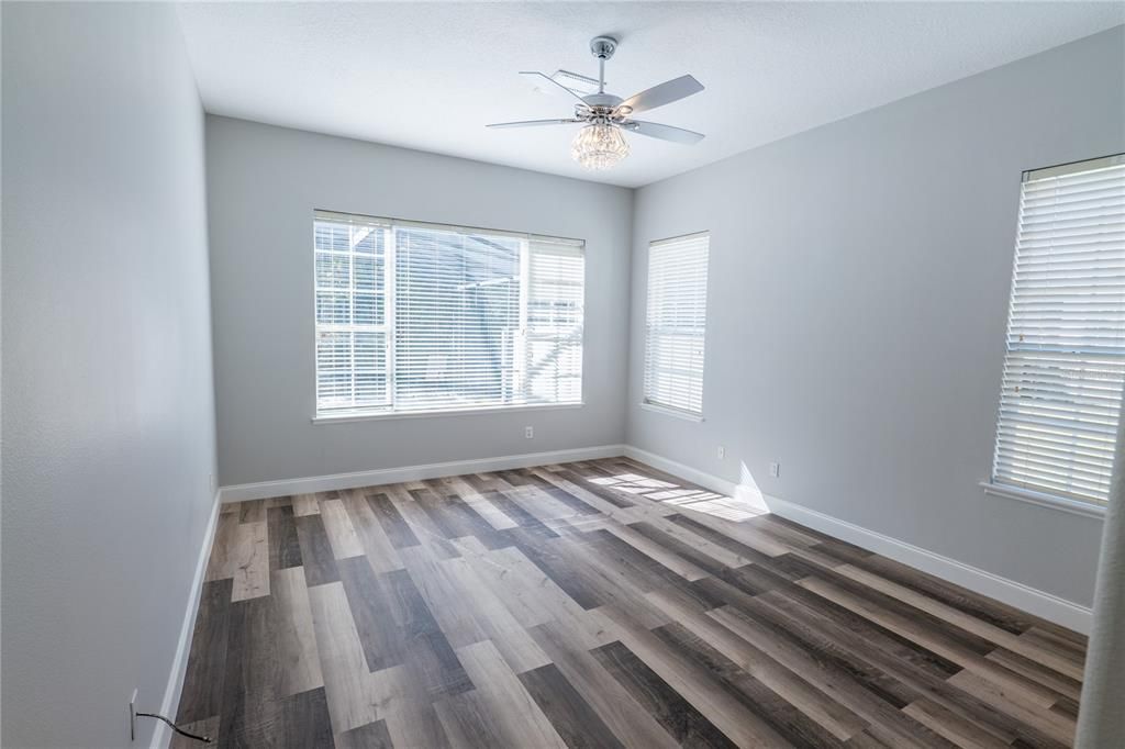 For Sale: $650,000 (5 beds, 3 baths, 2897 Square Feet)