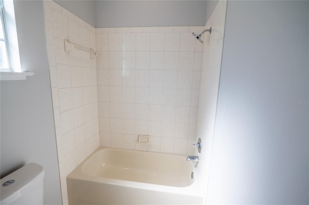 For Sale: $650,000 (5 beds, 3 baths, 2897 Square Feet)