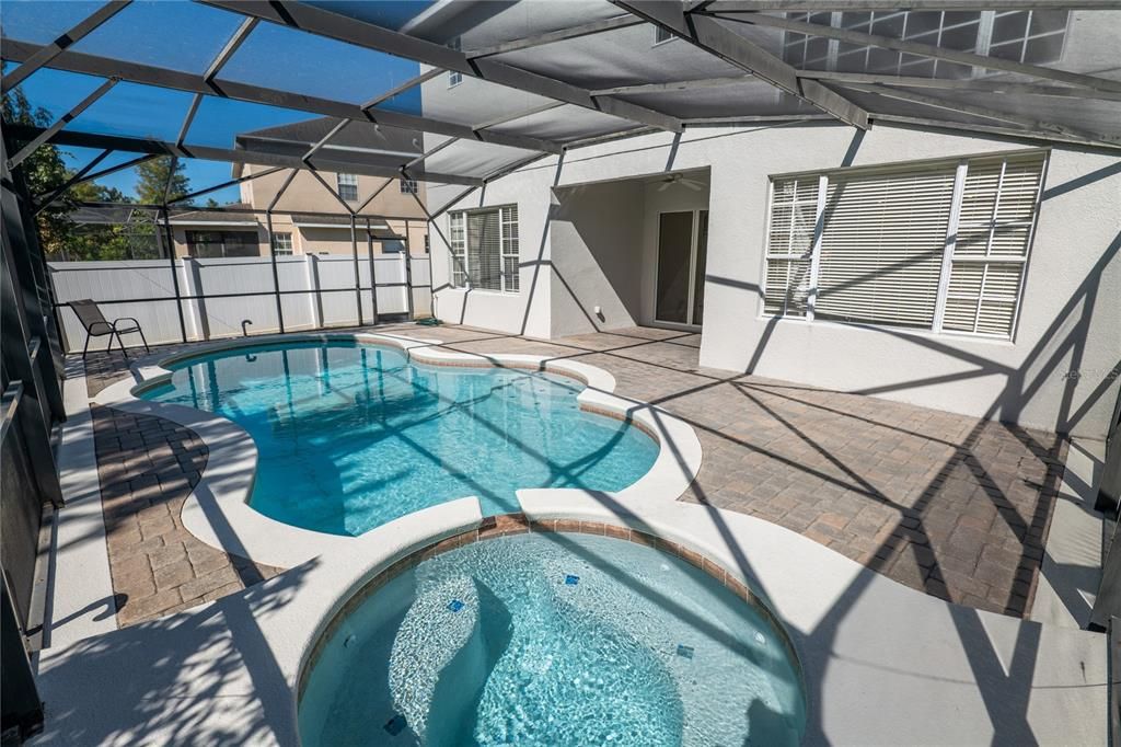 For Sale: $650,000 (5 beds, 3 baths, 2897 Square Feet)