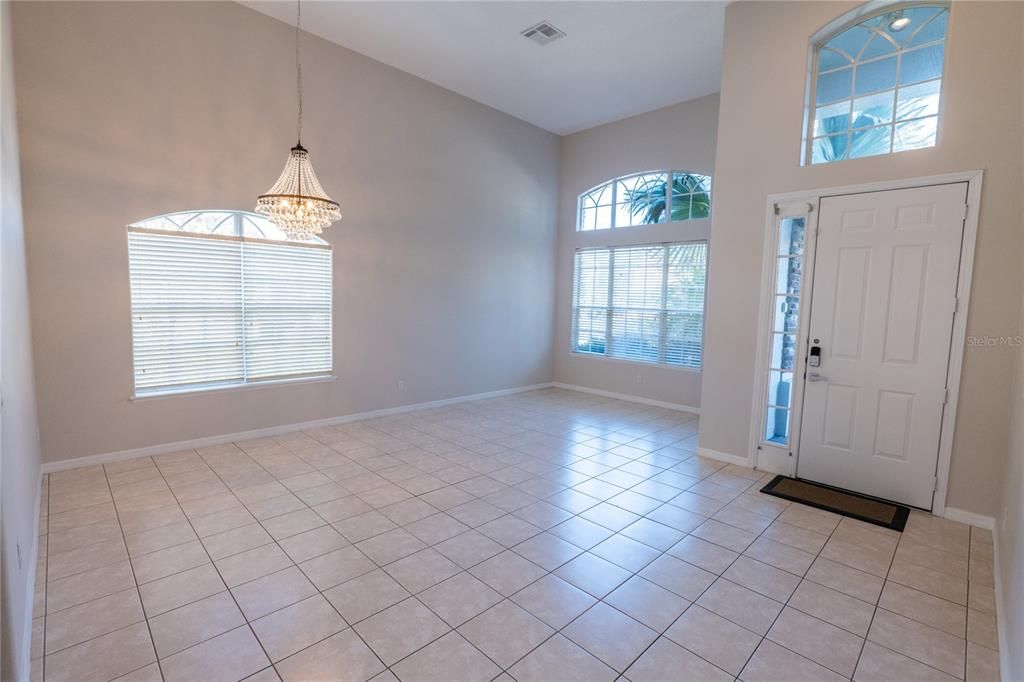 For Sale: $650,000 (5 beds, 3 baths, 2897 Square Feet)