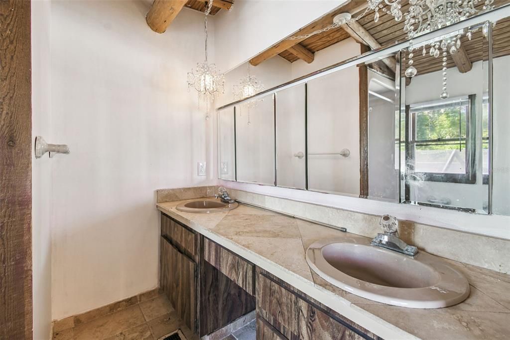 Active With Contract: $420,000 (3 beds, 2 baths, 1760 Square Feet)