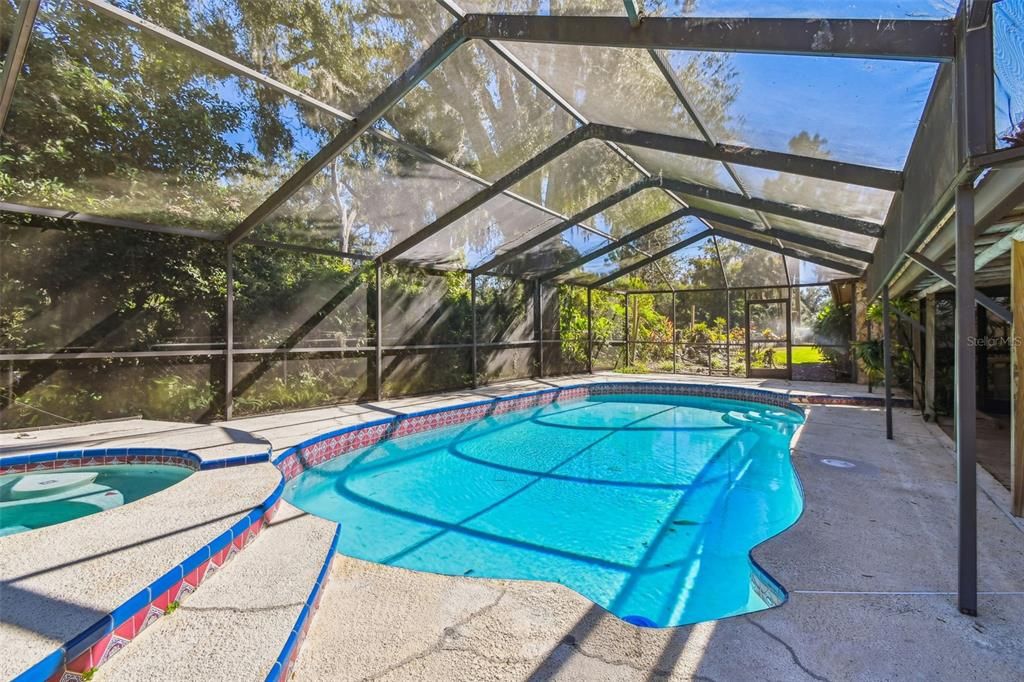 Active With Contract: $420,000 (3 beds, 2 baths, 1760 Square Feet)