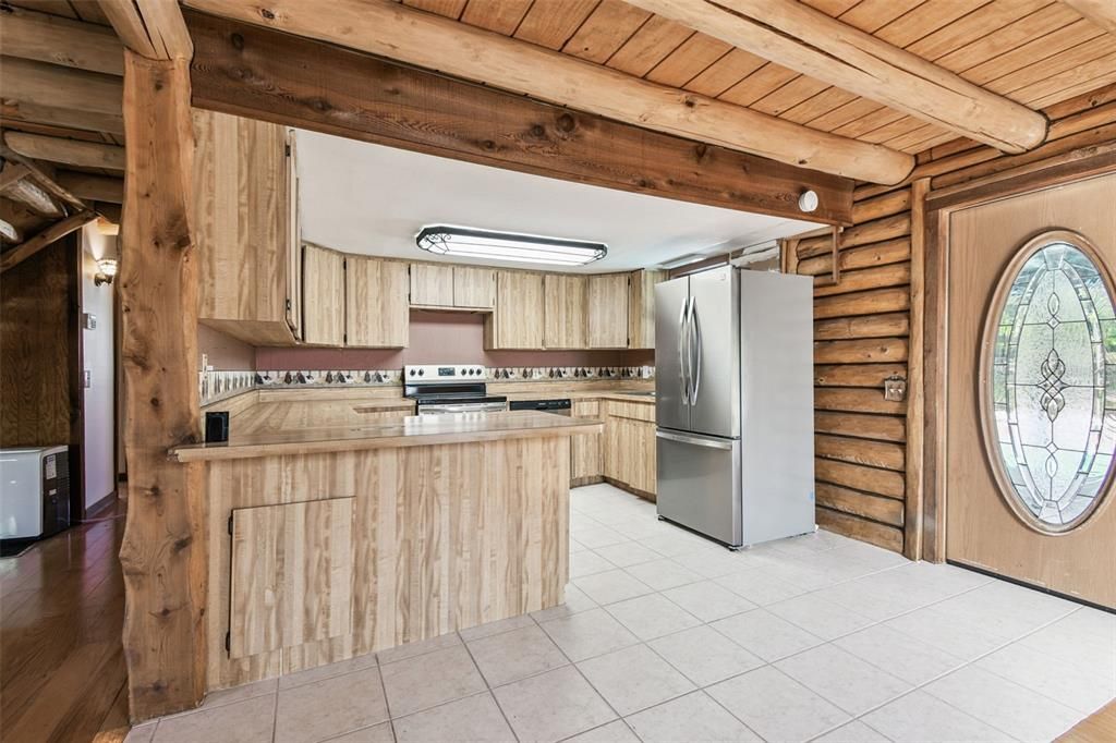 Active With Contract: $420,000 (3 beds, 2 baths, 1760 Square Feet)