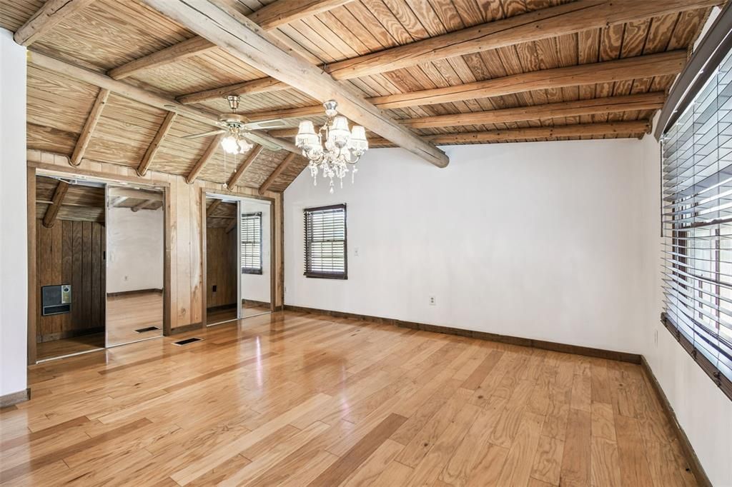 Active With Contract: $420,000 (3 beds, 2 baths, 1760 Square Feet)