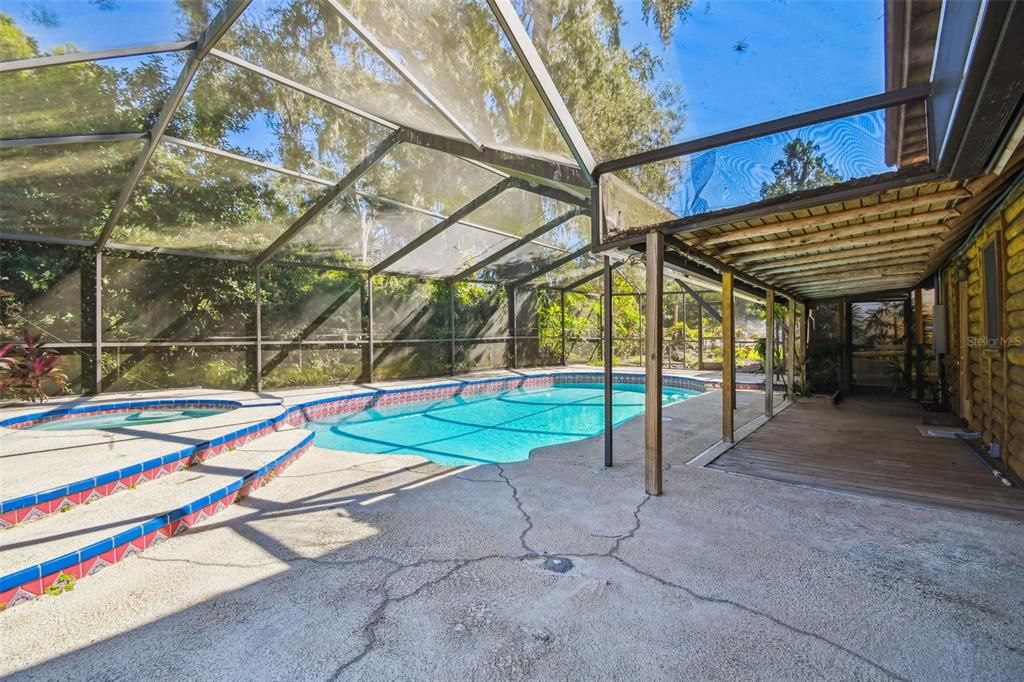 Active With Contract: $420,000 (3 beds, 2 baths, 1760 Square Feet)