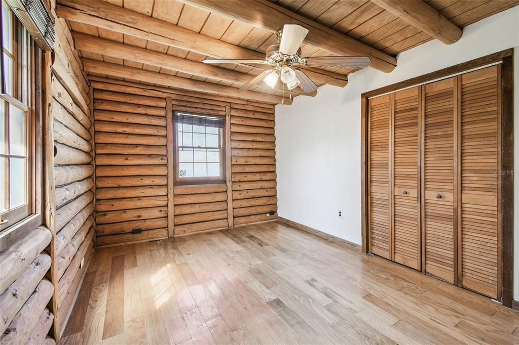 Active With Contract: $420,000 (3 beds, 2 baths, 1760 Square Feet)