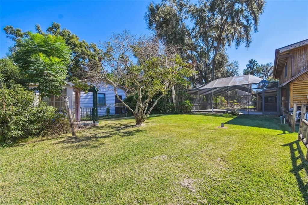 Active With Contract: $420,000 (3 beds, 2 baths, 1760 Square Feet)