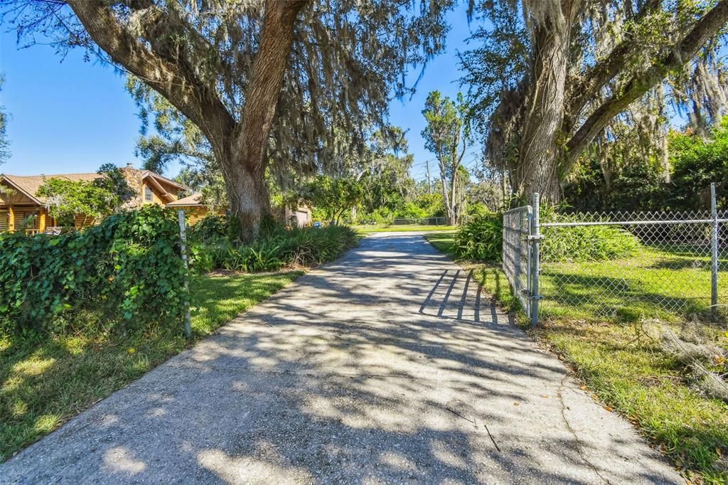 Active With Contract: $420,000 (3 beds, 2 baths, 1760 Square Feet)