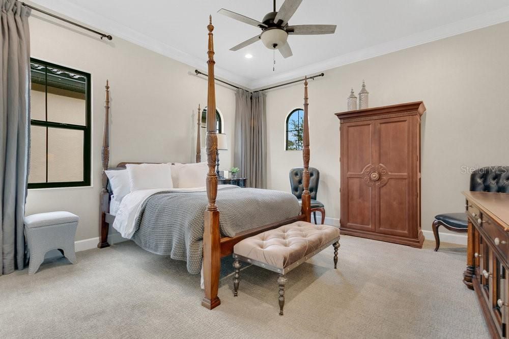 En Venta: $1,375,000 (4 camas, 3 baños, 3246 Pies cuadrados)