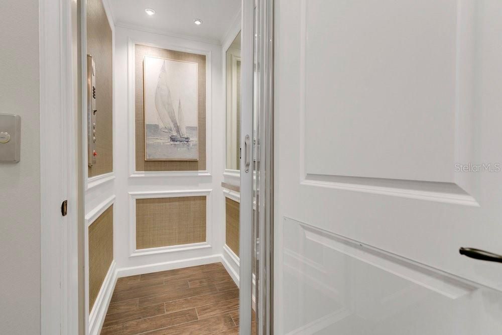 En Venta: $1,375,000 (4 camas, 3 baños, 3246 Pies cuadrados)