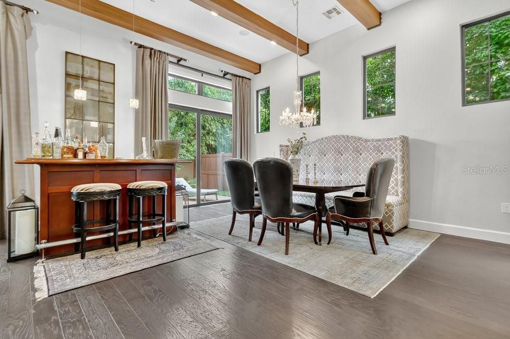 En Venta: $1,375,000 (4 camas, 3 baños, 3246 Pies cuadrados)