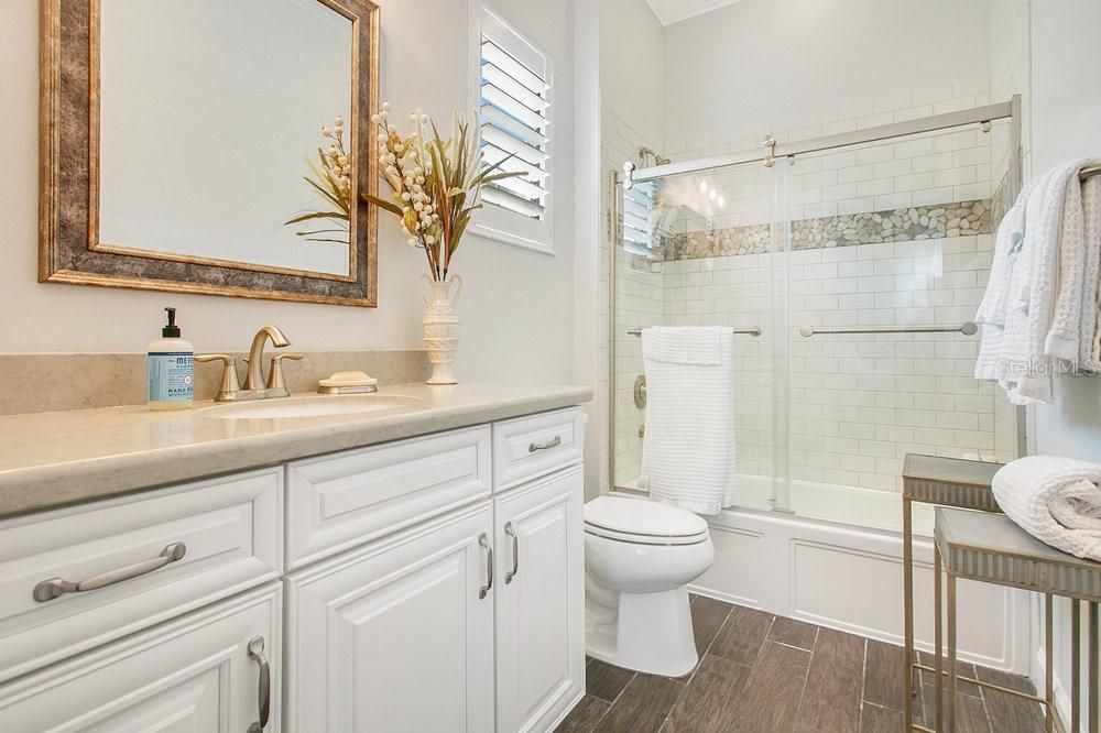 En Venta: $1,375,000 (4 camas, 3 baños, 3246 Pies cuadrados)