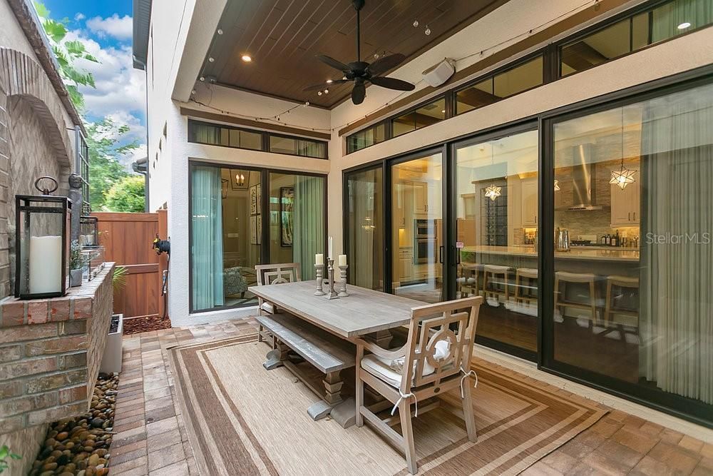 En Venta: $1,375,000 (4 camas, 3 baños, 3246 Pies cuadrados)