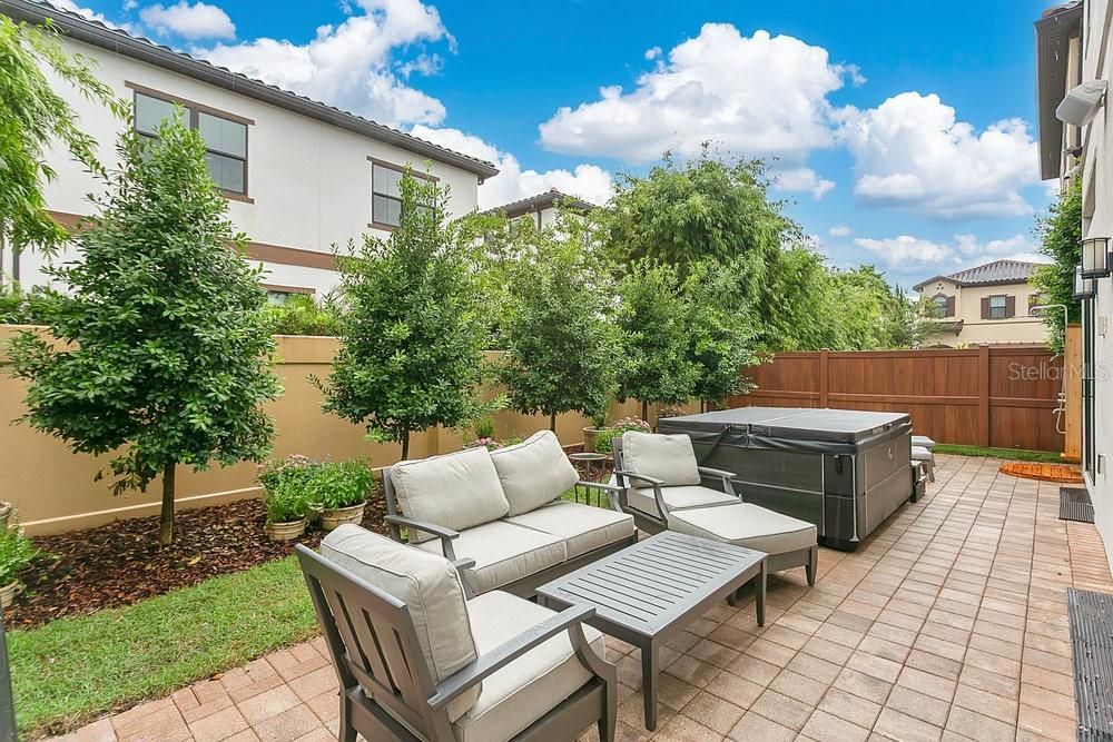 En Venta: $1,375,000 (4 camas, 3 baños, 3246 Pies cuadrados)