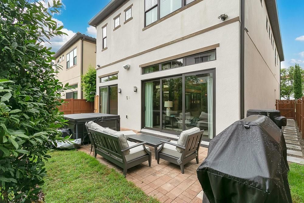 En Venta: $1,375,000 (4 camas, 3 baños, 3246 Pies cuadrados)