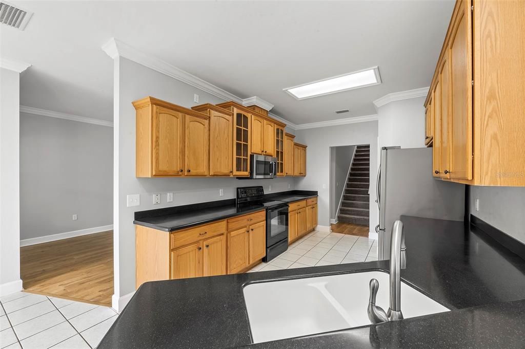 For Rent: $3,000 (4 beds, 3 baths, 2664 Square Feet)