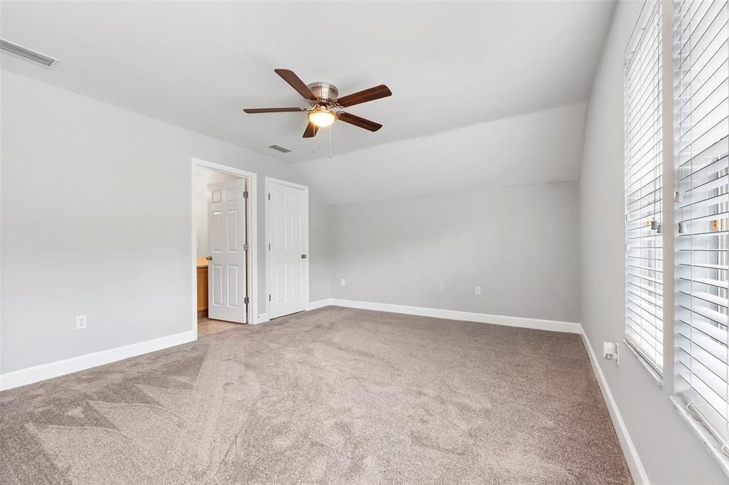 For Rent: $3,000 (4 beds, 3 baths, 2664 Square Feet)