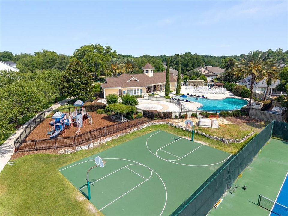 For Rent: $3,000 (4 beds, 3 baths, 2664 Square Feet)