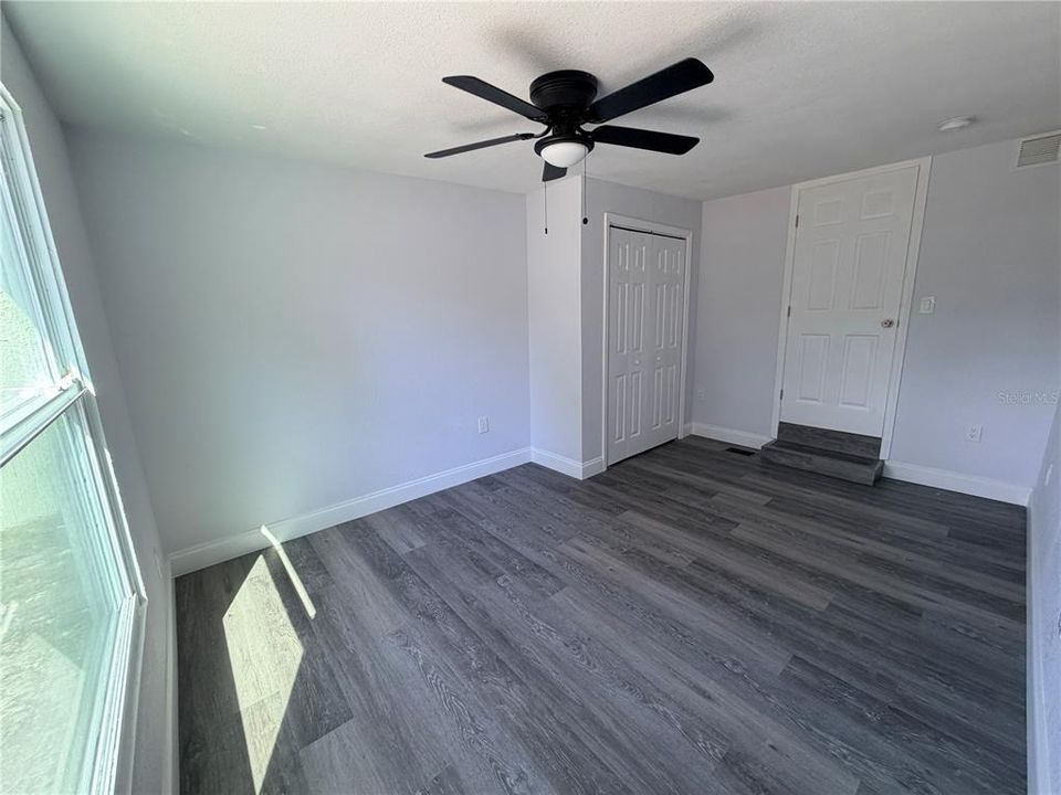 For Sale: $449,900 (4 beds, 2 baths, 1986 Square Feet)