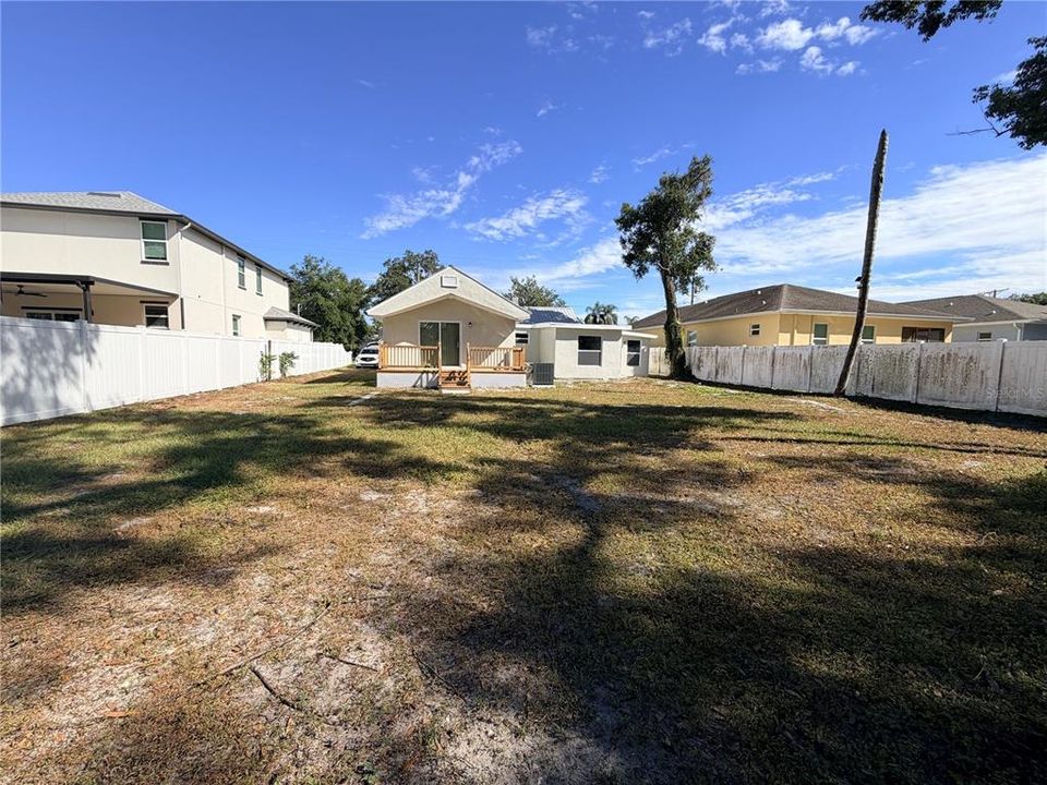 For Sale: $449,900 (4 beds, 2 baths, 1986 Square Feet)