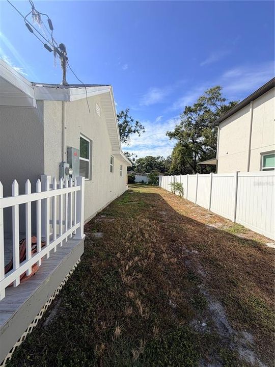 For Sale: $449,900 (4 beds, 2 baths, 1986 Square Feet)