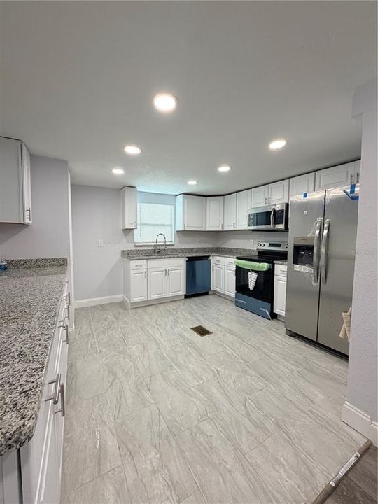 For Sale: $449,900 (4 beds, 2 baths, 1986 Square Feet)