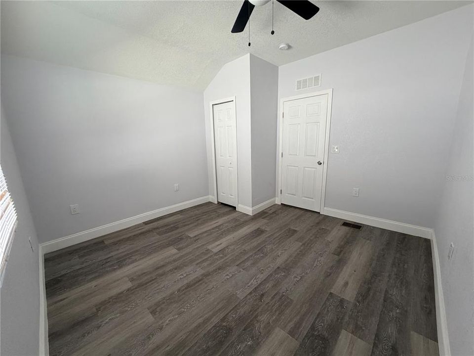 For Sale: $449,900 (4 beds, 2 baths, 1986 Square Feet)