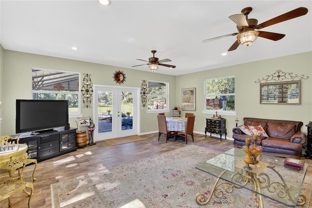 For Sale: $759,900 (3 beds, 2 baths, 3078 Square Feet)