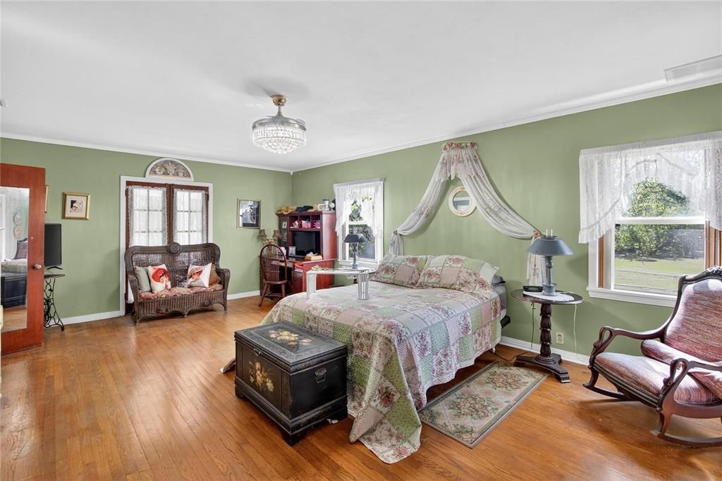 For Sale: $759,900 (3 beds, 2 baths, 3078 Square Feet)