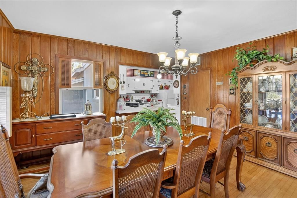 For Sale: $759,900 (3 beds, 2 baths, 3078 Square Feet)