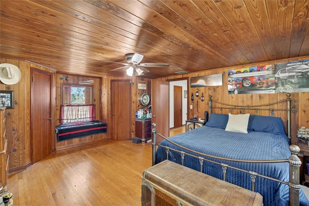 For Sale: $759,900 (3 beds, 2 baths, 3078 Square Feet)