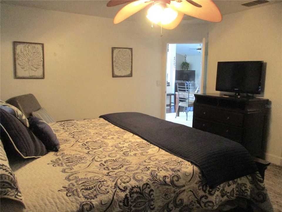 For Sale: $249,000 (2 beds, 2 baths, 1678 Square Feet)