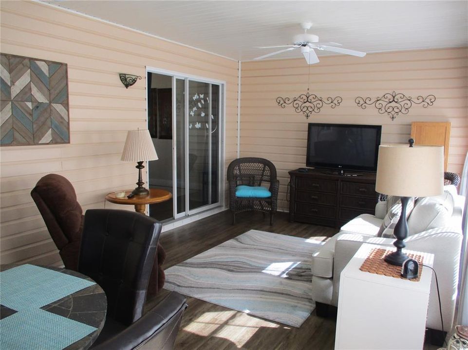 For Sale: $249,000 (2 beds, 2 baths, 1678 Square Feet)