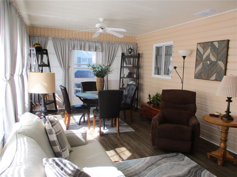 For Sale: $249,000 (2 beds, 2 baths, 1678 Square Feet)